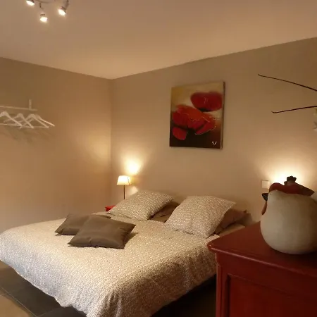 D'hotes Les Coquelicots Bed & Breakfast 3*
