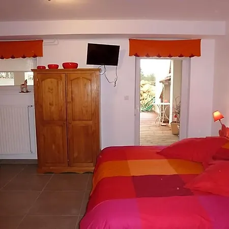 D'hotes Les Coquelicots Bed & Breakfast 3*